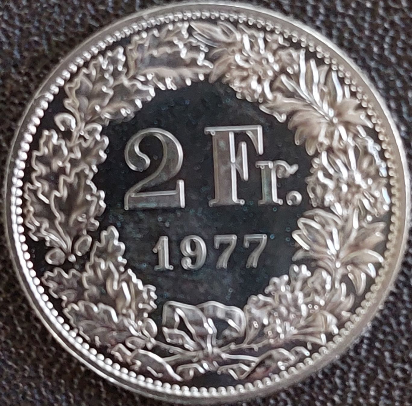 Tutti le monete: 2 Franken 1977 stgl. / aus Münzsatz – Nuovo (secondo la descrizione) da Arch venduto da coinsandmore