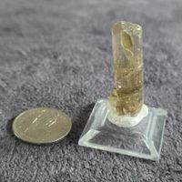 🟡 Scapolite – cristal brut – fidélité à soi