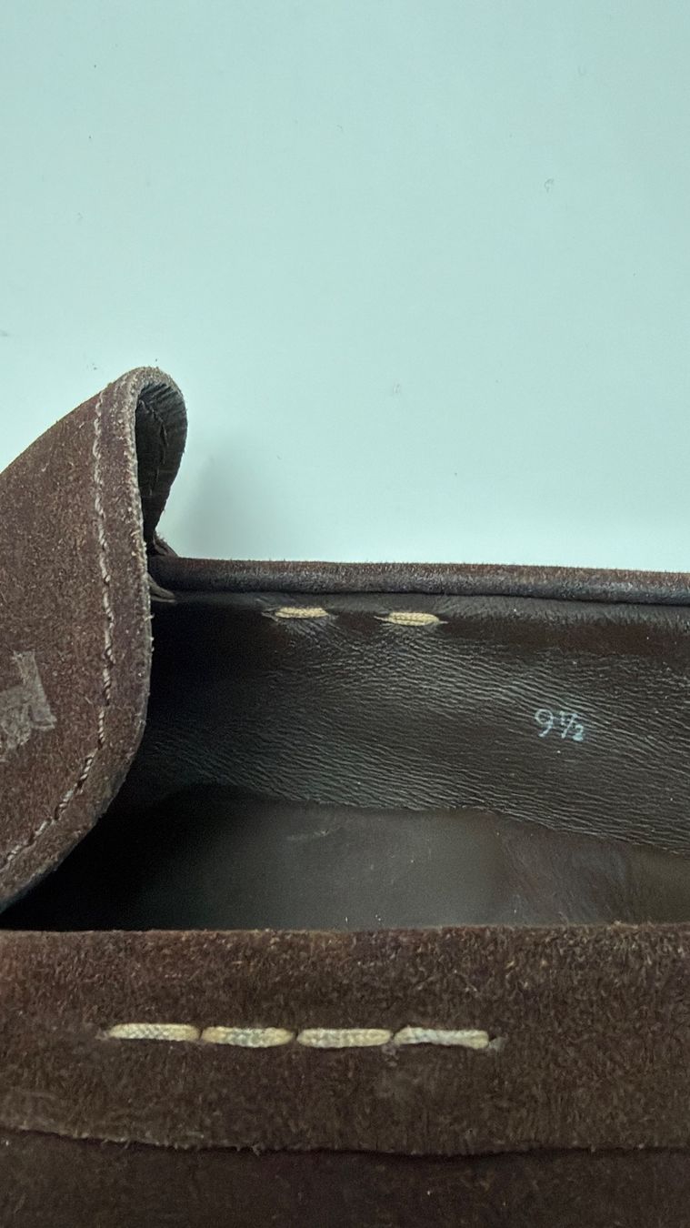 Herrenschuhe: Tods Nubuck Gommino driver loafer,9,5 oder Grösse 44 – Gebraucht aus Therwil von Seamonkey1 2