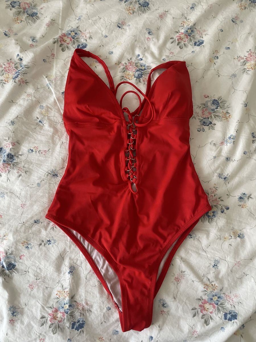 Costumi da bagno & Bikini: Red Swimsuit - Size 10 – Usato da Bazenheid venduto da hat_96 1