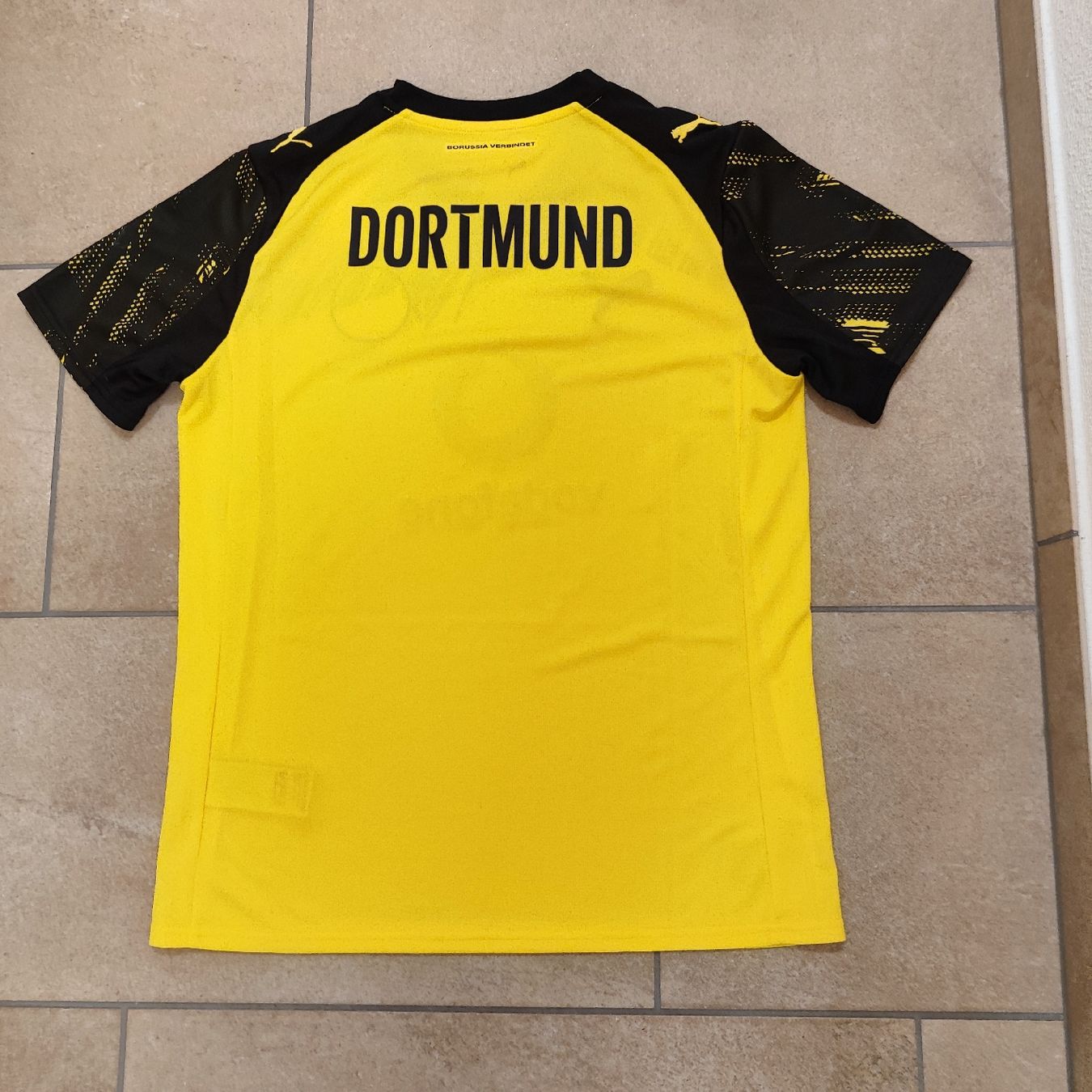 Puma Canottiere & Pantaloni: BVB Borussia Dortmund Home Replica M – Nuovo (secondo la descrizione) da Lamone venduto da ken_8y7h 1