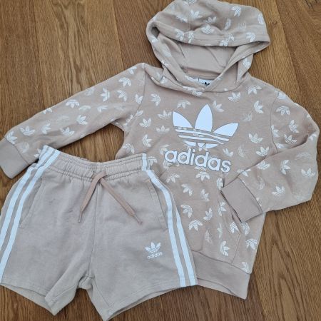 Adidas Kinder Anzug Hoodie Shorts Grösse 110 guter Zustand