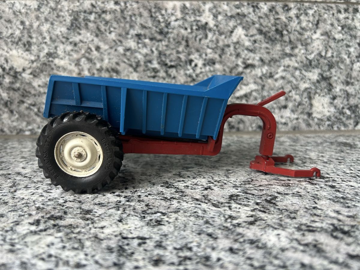 Britains Kit di modellismo & Modellini statici: Kipper, 1:32, Britains – Usato da Horw venduto da Tigercat635
