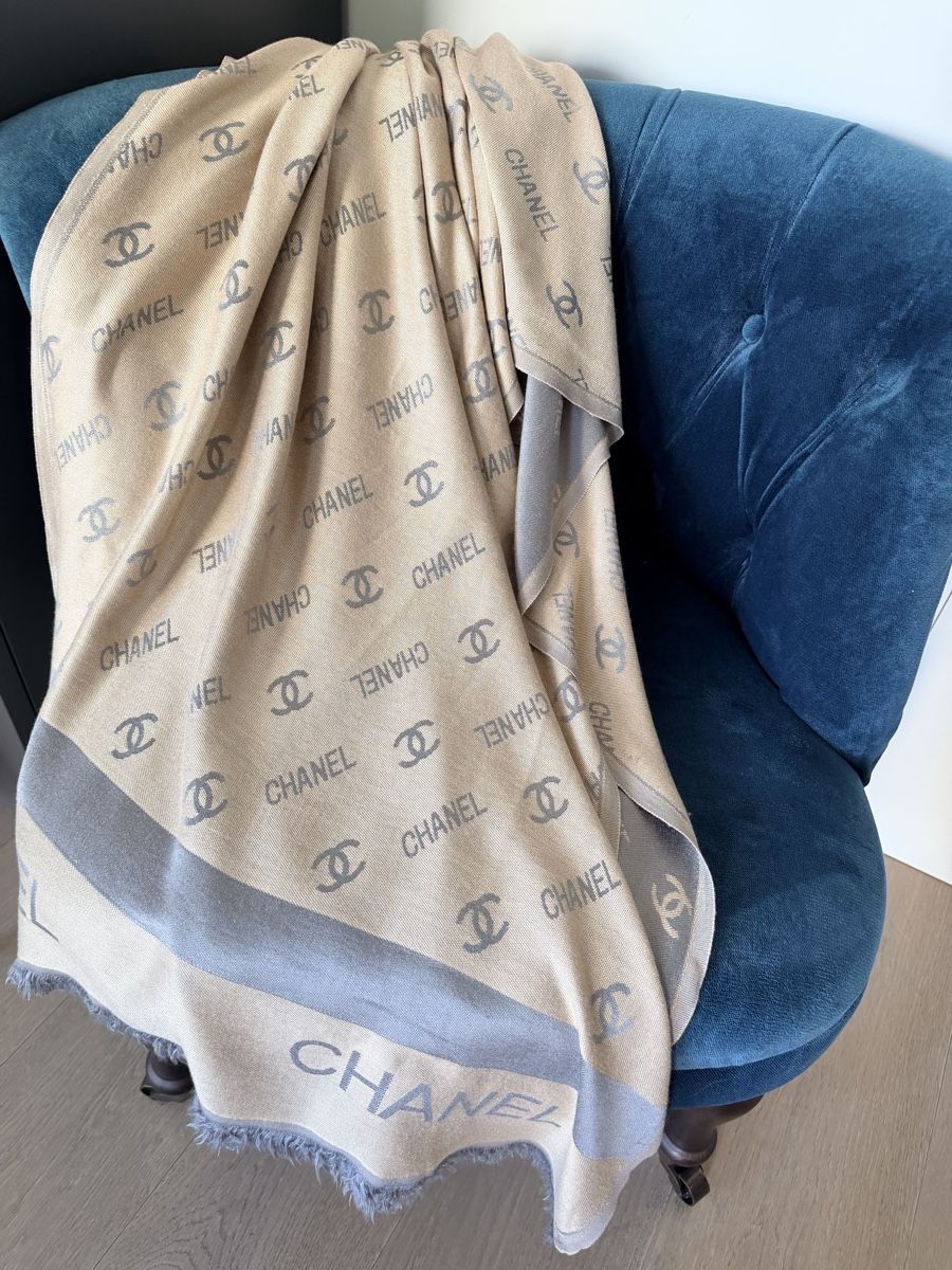 Foulards & écharpes: Sciarpa cotone monogramma beige grigio nuova 200x70cm – D'occasion à Lugano par fer_ckb9 2