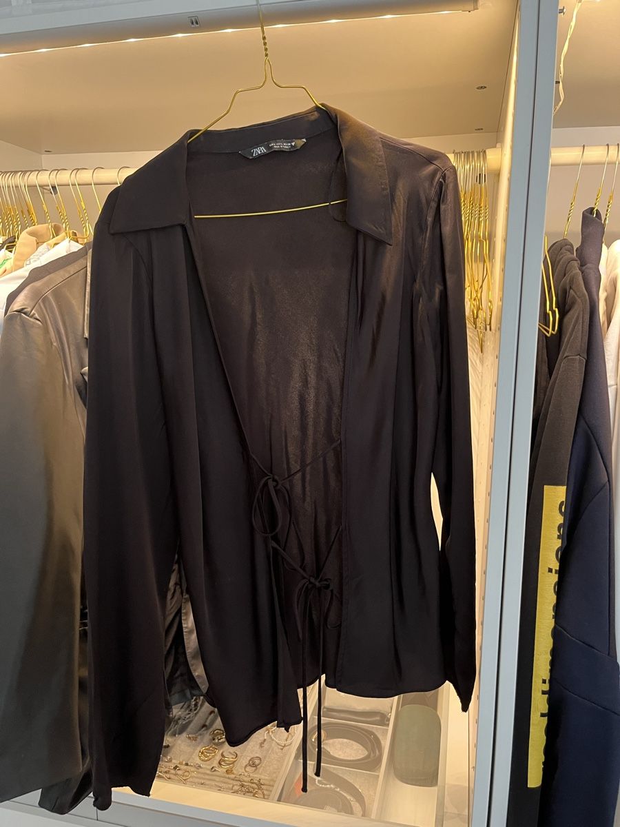 Zara Camicette: Bluse schwarz Zara – Nuovo (secondo la descrizione) da Zuchwil venduto da celixne