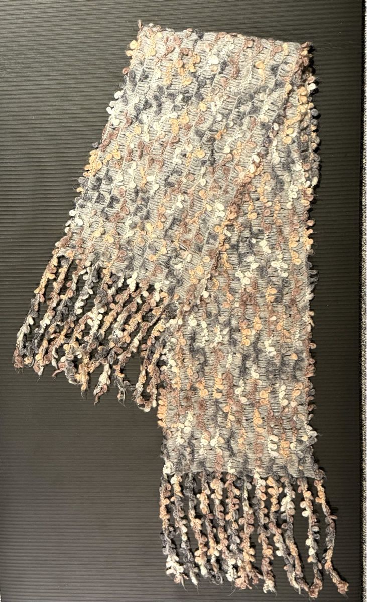 Foulard & Sciarpe: Echarpe  originale et ravissante – Nuovo (secondo la descrizione) da Genève venduto da flocon06 1