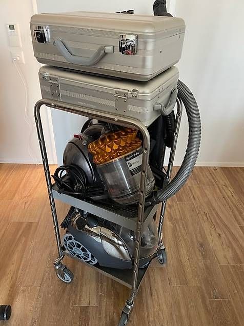 Aspirapolveri & Accessori: Putz Wagen mit Dysen Staubsauger und Dampfgerät – Usato da Grenchen venduto da schrol63