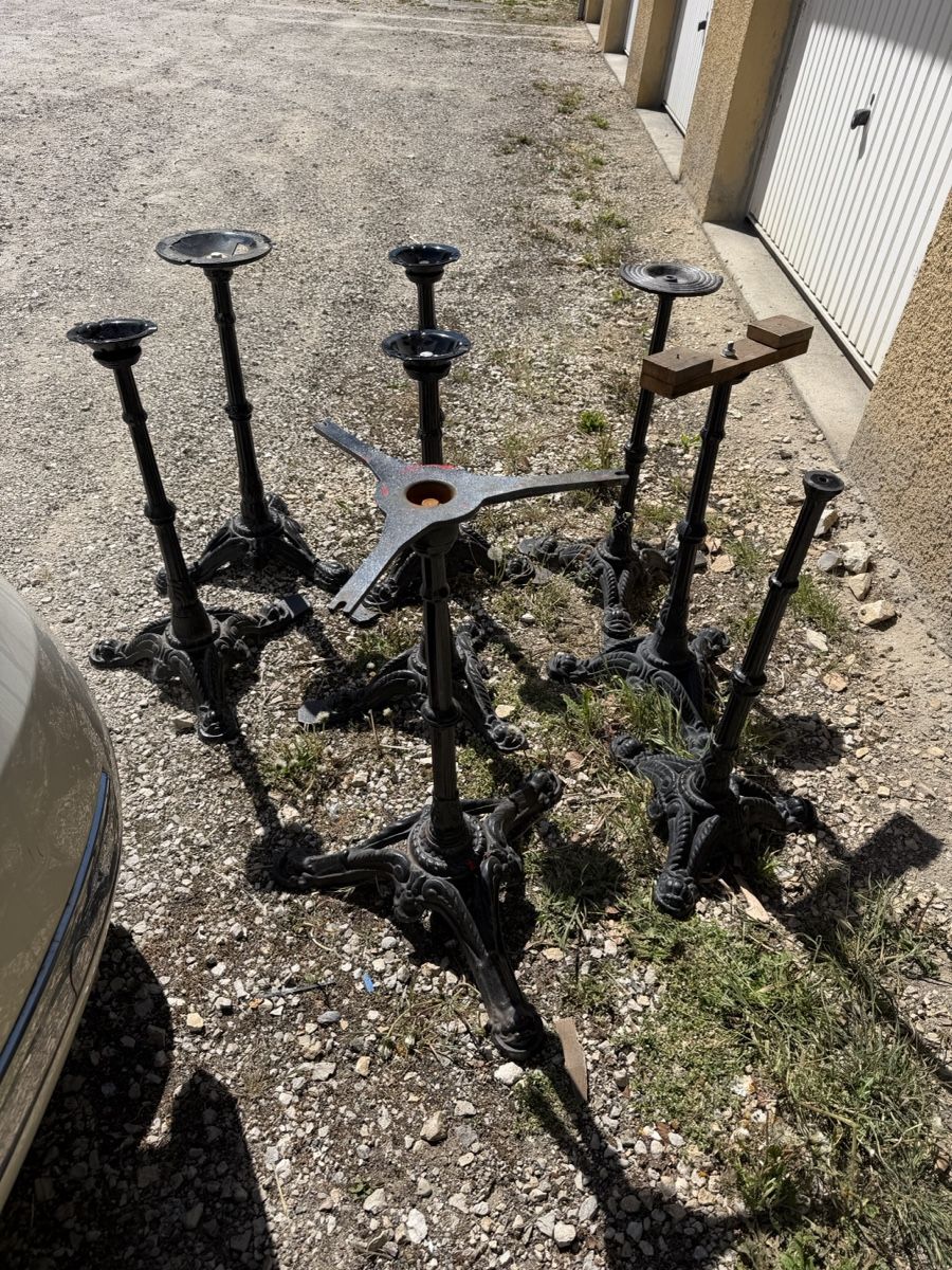 Altri mobili d'antiquariato: Pied en fonte / table bistrot – Usato da Malleray venduto da car_dr85