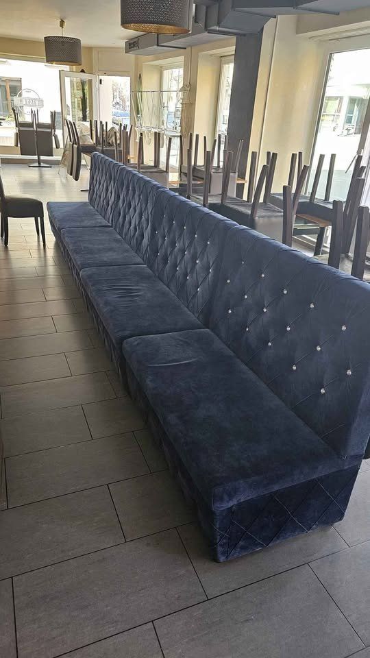 Divani: 4 Lounge-Sofas zum Verkauf in Basel – Usato da Basel venduto da gasttrans