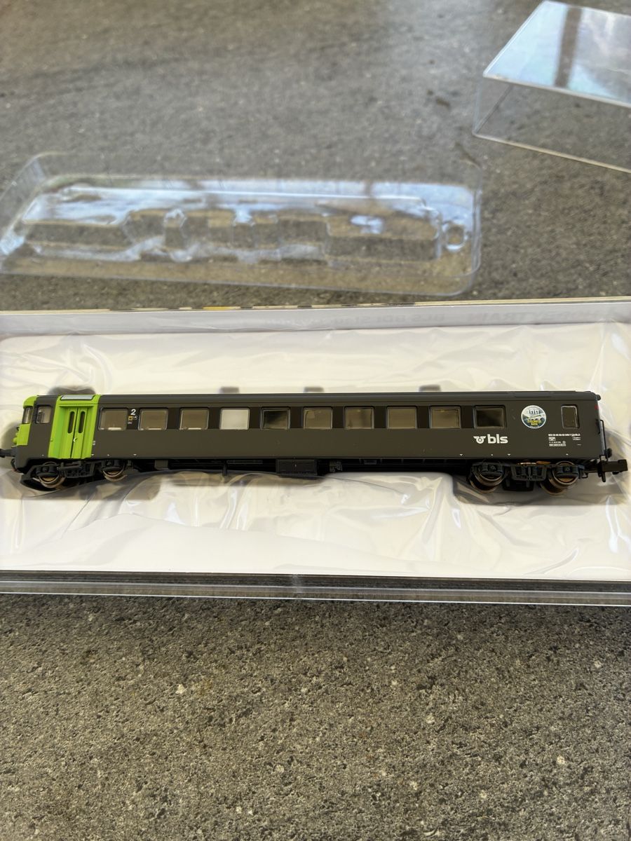 Hobbytrain Modellini di ferrovie: Steuerwagen BLS N – Nuovo e nell'imballaggio originale da Oberkulm venduto da Fredor