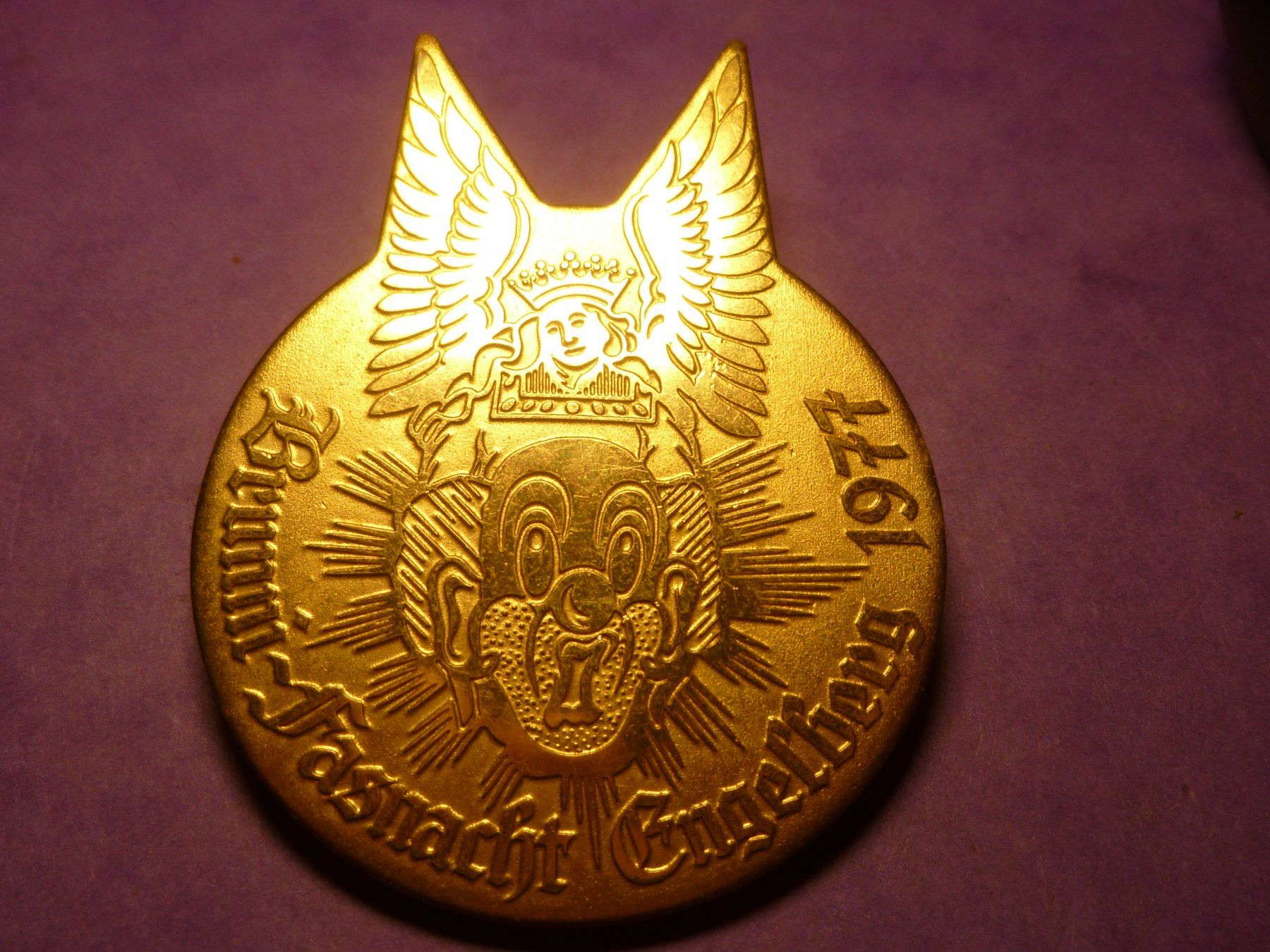 Placchette & Badge: ENGELBERG 1977 GOLD – Usato da Ried (Muotathal) venduto da Mandarin02