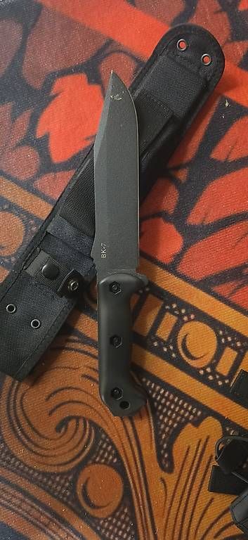 Coltellini militari: KA-BAR Becker BK7 Outdoormesser mit Scheide – Usato da Dettighofen venduto da LucasP. 1