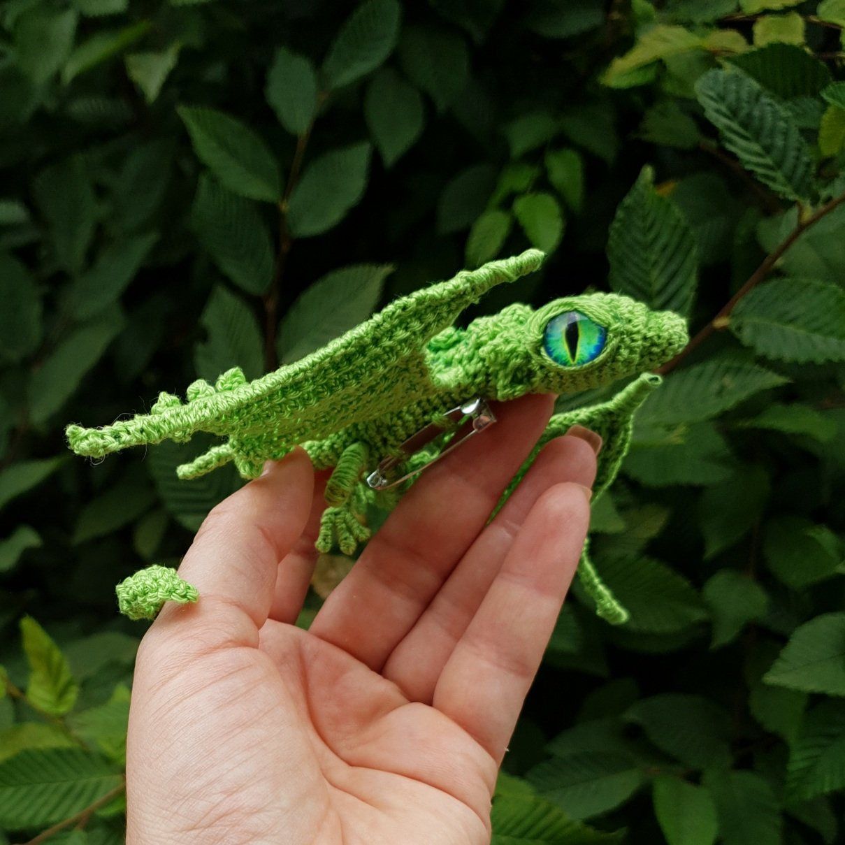 Spille & Fermagli: Gehäkelte Drache  Brosche OOAK handmade – Nuovo (secondo la descrizione) da Gelterkinden venduto da Macrameed 2