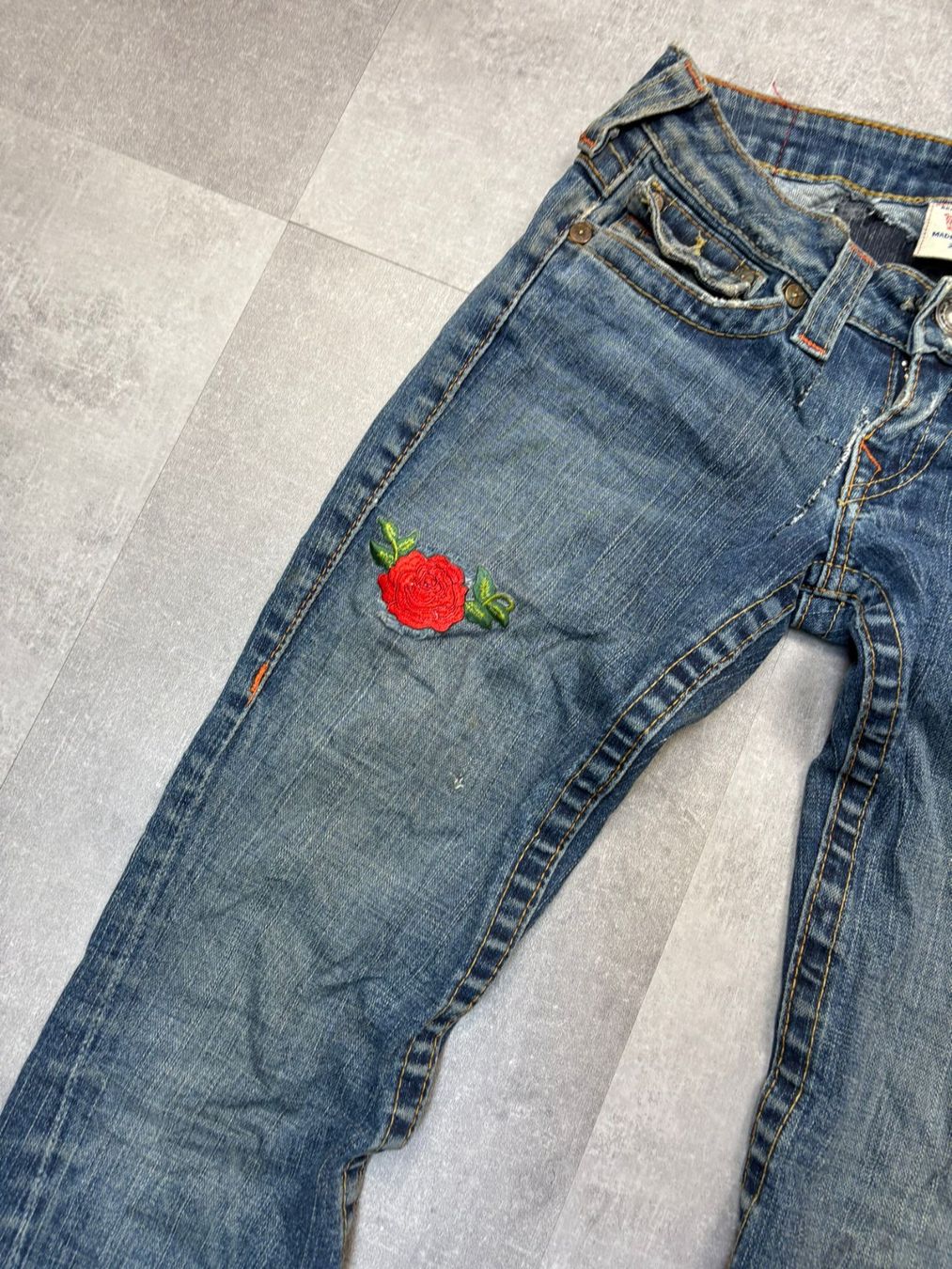 True Religion Jeans: True Religion Bootcut Flared Jeans - Grösse S/25 – Nuovo (secondo la descrizione) da Werdenberg venduto da hase.vintage 4