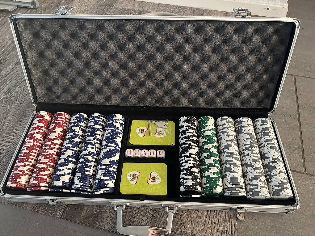 Spiele: Pokerkoffer – Gebraucht aus Zofingen von Zysset_M