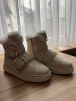 Santoni Stiefel weiss mit Lammfell