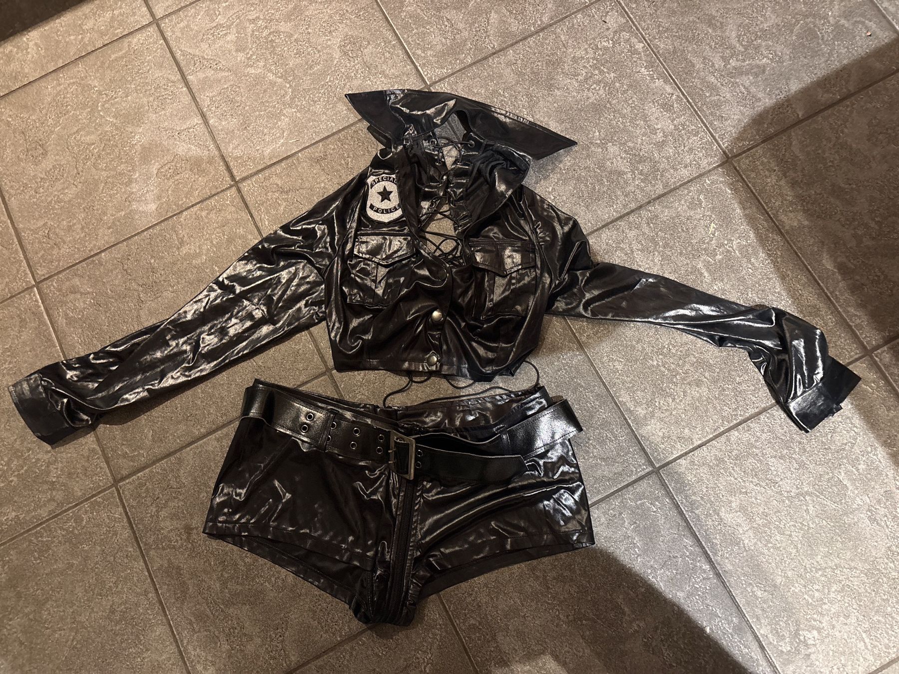 Costumi: Sexy Polizei Kostüm Grösse XS – Nuovo (secondo la descrizione) da Andwil SG venduto da schmei