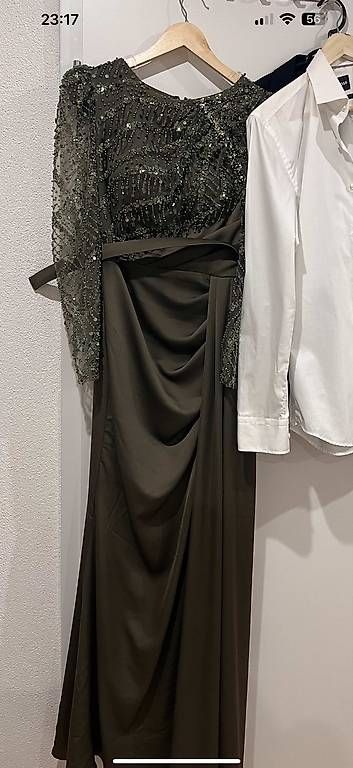 Robes: Khaki Abendkleid Grösse S – D'occasion à Altenrhein par jus_mx89