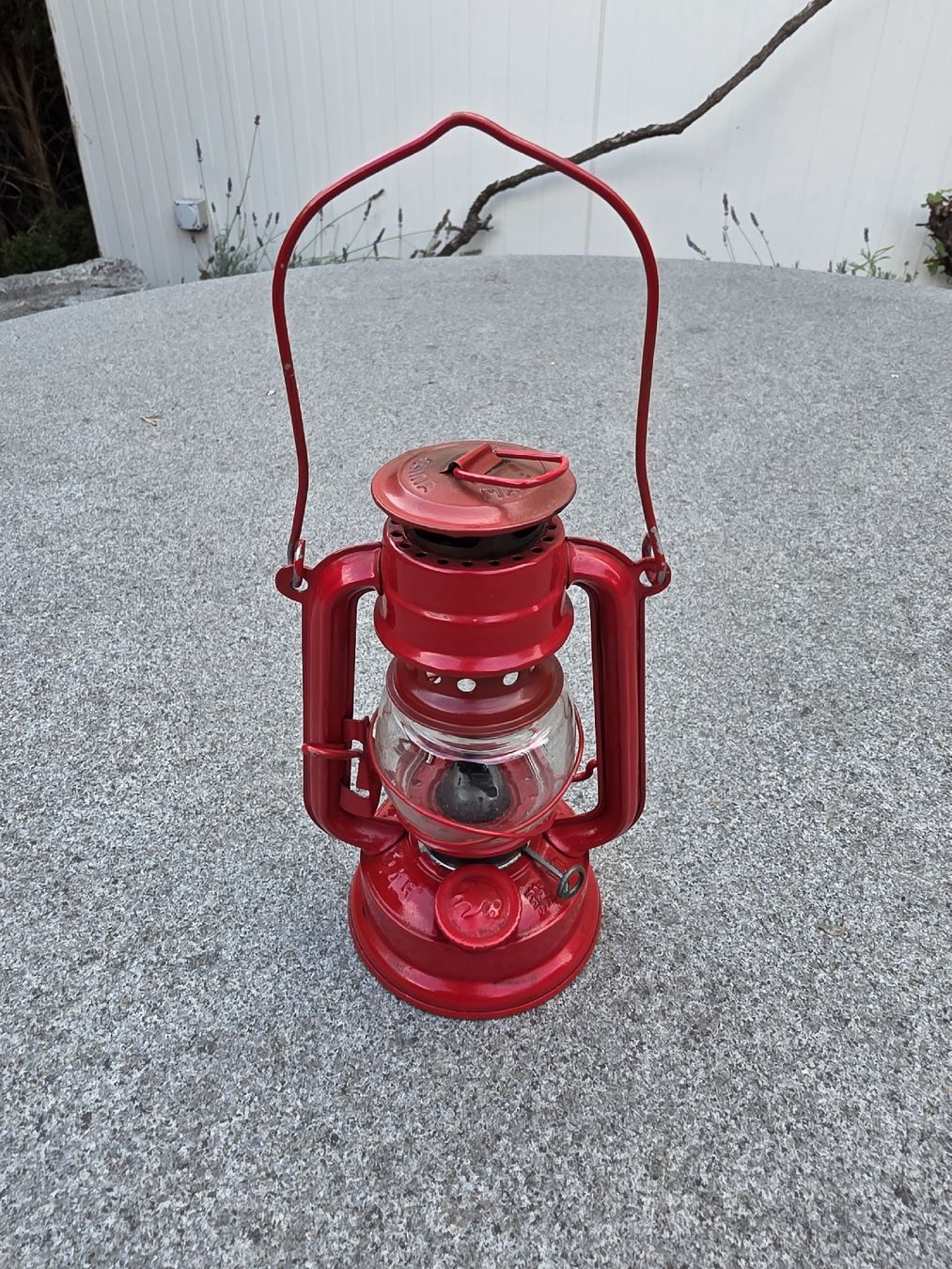 Lampade & Luci: Sturmlaterne rot Metall Glas – Usato da Alberswil venduto da mario889 1