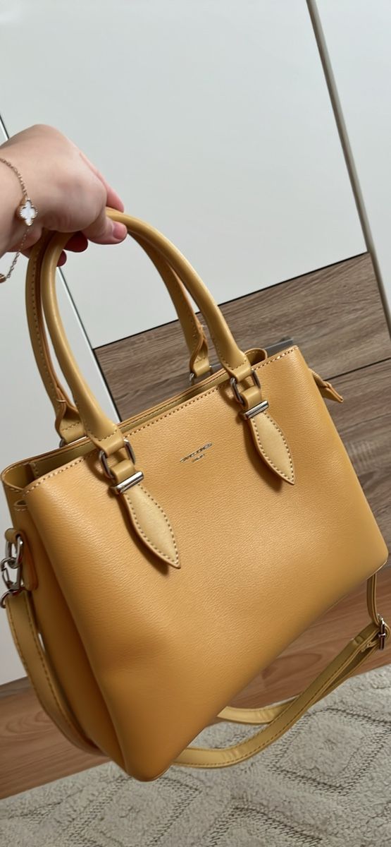 David Jones Borse da donna: Ensemble des sacs sont neufs  – Nuovo e nell'imballaggio originale da Neuchâtel venduto da sai_6zhx 2