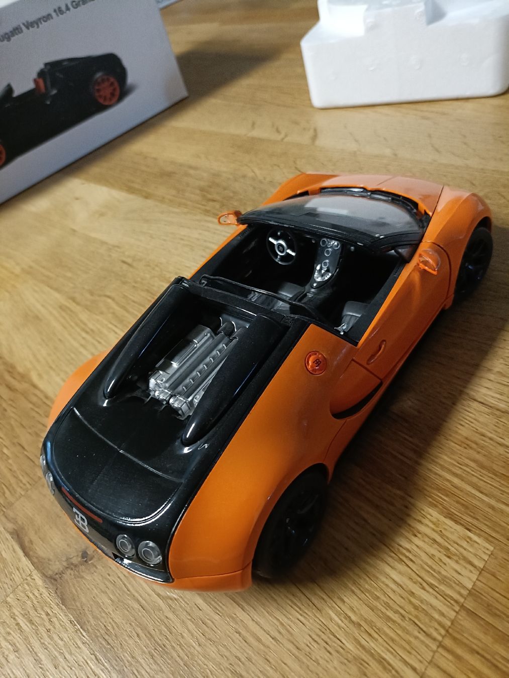 Bugatti Modellini d'auto: Bugatti Veyron grand sport 1/18  – Nuovo (secondo la descrizione) da Collombey venduto da Jjomini89 3
