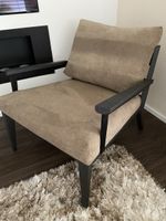 Sessel / Stuhl mit Armlehnen, Holz und Stoff, Top Zustand