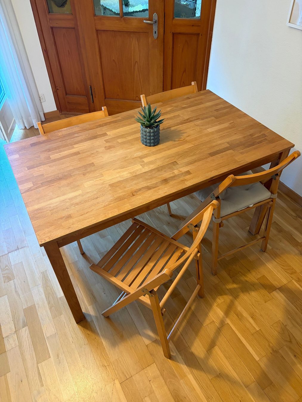 Tische: Holztisch – Gebraucht aus Zürich von noa_8tj5 1
