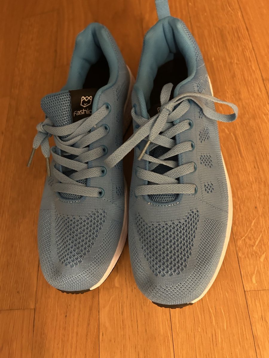 Scarpe da donna: Coole, hellblaue Turnschuhe, Grösse 40, neu – Nuovo (secondo la descrizione) da Wädenswil venduto da Giez33 1