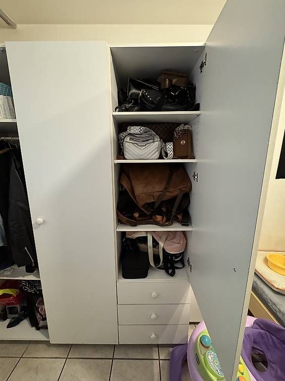 Armadi: Kleiderschrank und Abstellschrank – Usato da Bubendorf venduto da sar_9dgq 1