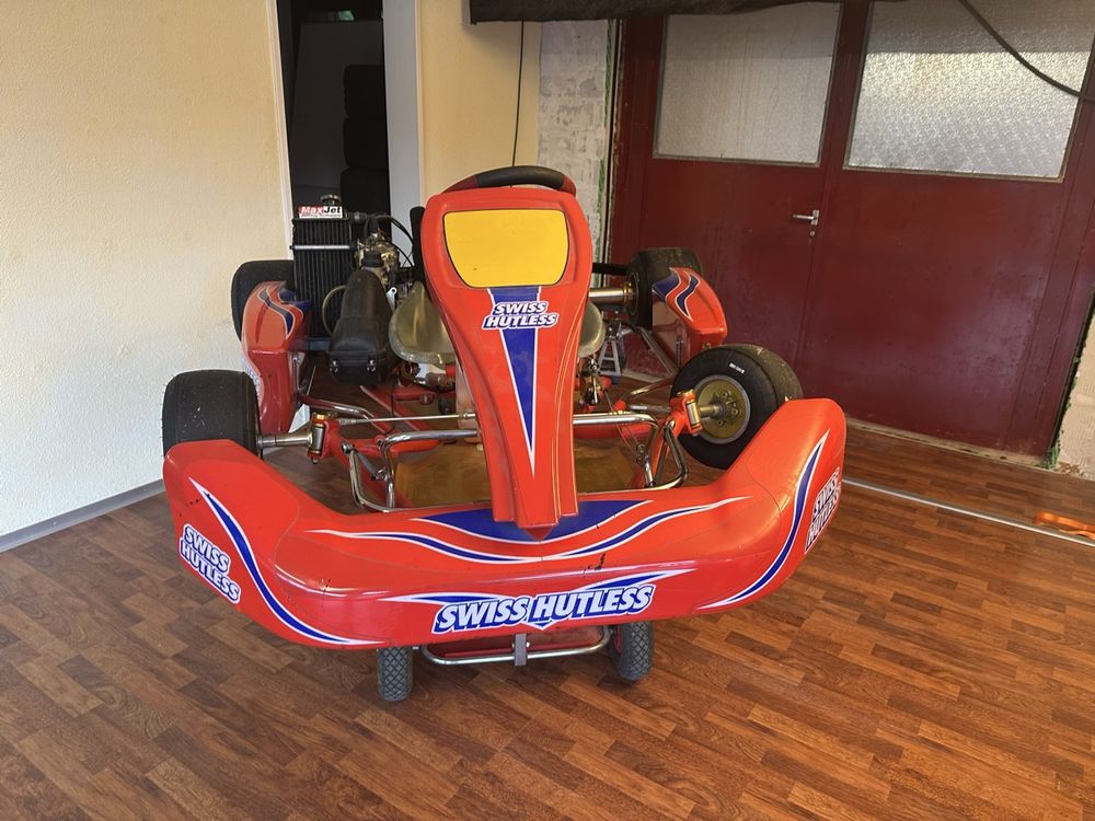 Swiss Hutless Karts: Rennkart Swiss Hutless mit Rotax Max 125ccm – D'occasion à Meggen par Aur_r5rp 6