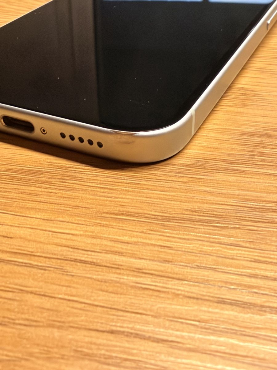 Apple Telefoni cellulari / Smartphones: Iphone 15 – Usato da Zugerberg venduto da Monk89 3