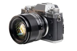 Fujifilm X-T3 mit Fujinon 56mm f1.2 Objektiv Fuji Kamera XT3