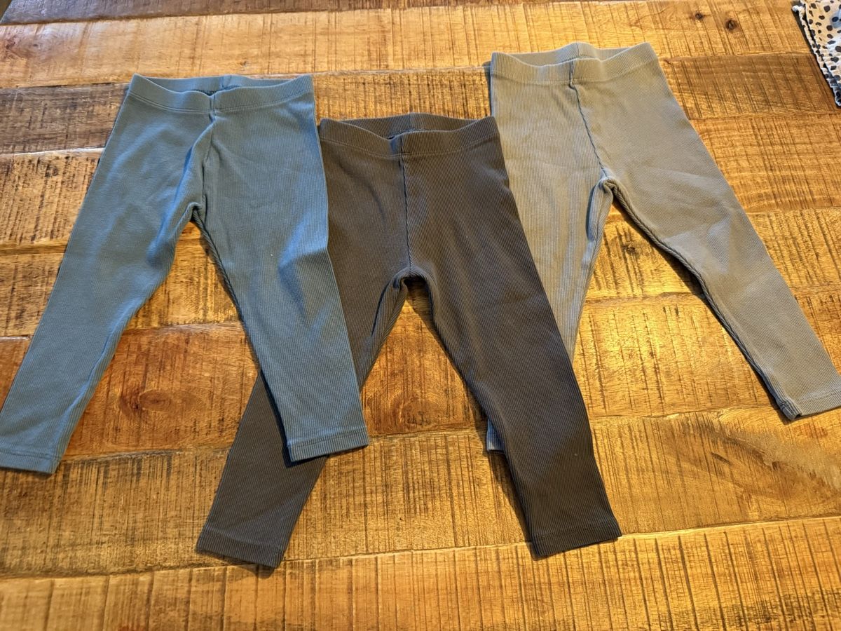 Next Leggings: 3er Set Leggings, Grösse 92 neu! – Nuovo (secondo la descrizione) da Pfäffikon ZH venduto da Die_Wislis
