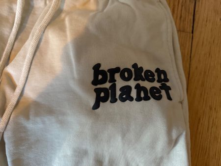 Lot bas de training + short BROKEN PLANET taille S NEUF