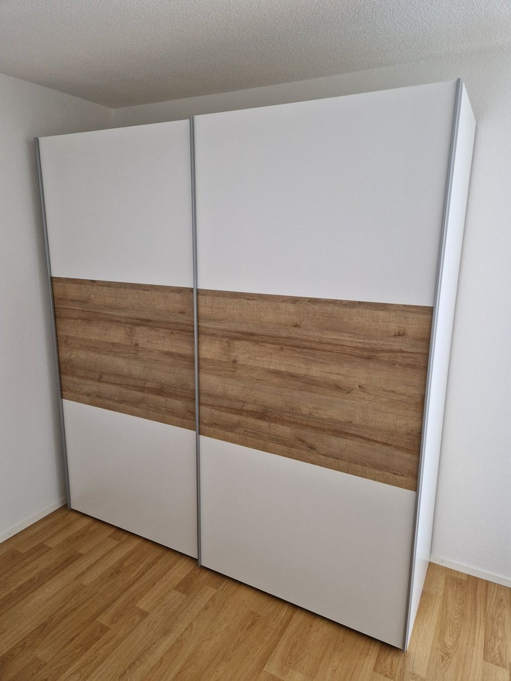 Schränke: Schwebetürenschrank Typ Walter – Gebraucht aus Erlach von Beppi13