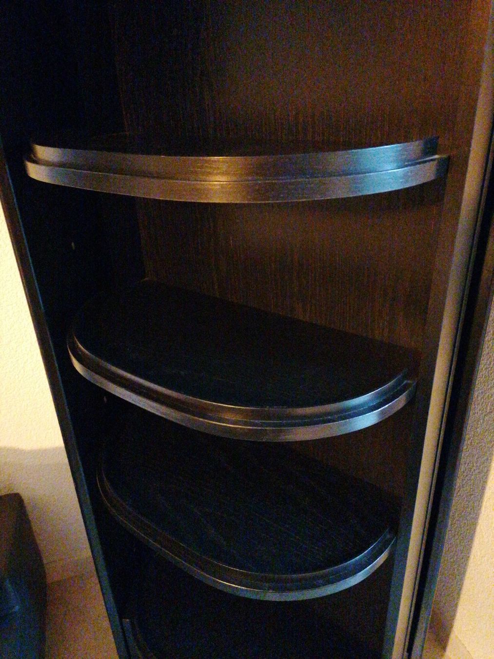 Armadi: Schwarzer Design Schrank /Bar – Usato da Kaltbrunn venduto da Pitschifan 2
