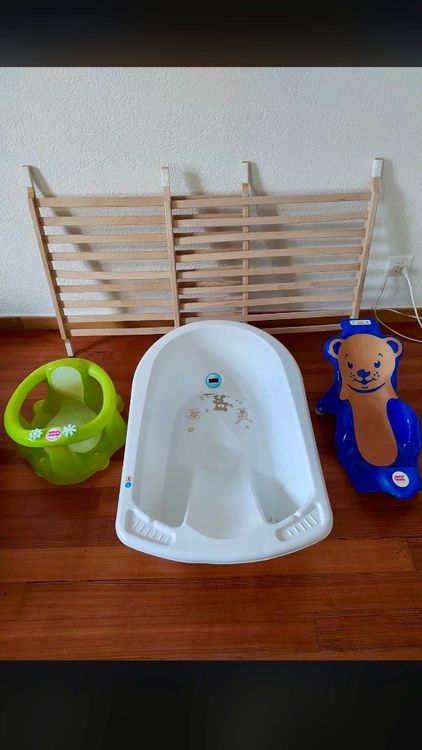 Baignoire bébé et accessoires pour le bain