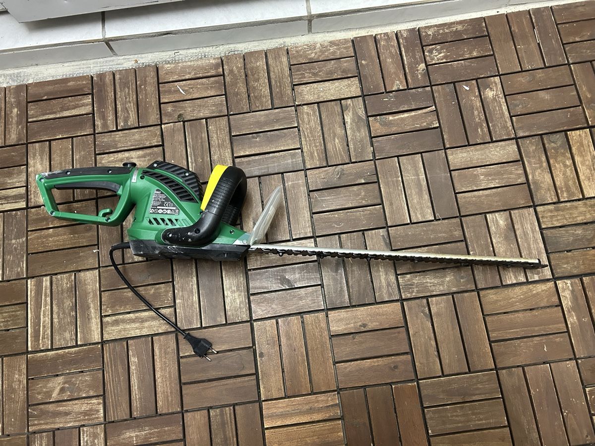 Tutti gli attrezzi: Heckenschere Elektro Okay 750W – Usato da Mühledorf SO venduto da Dania77 3