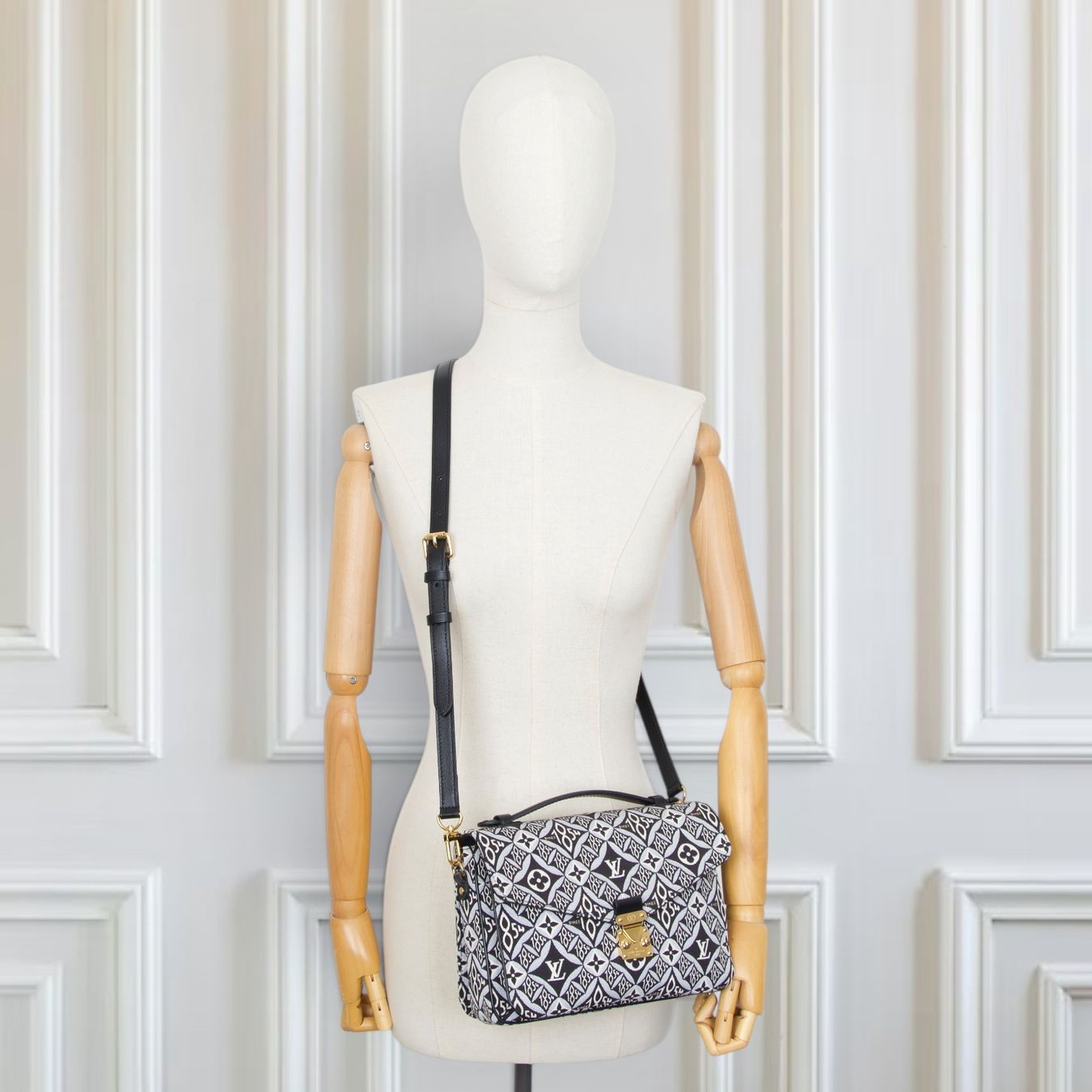 Louis Vuitton Sacs femmes: Louis Vuitton Pochette Métis 1854 – D'occasion à Binningen par Designerlabels 1