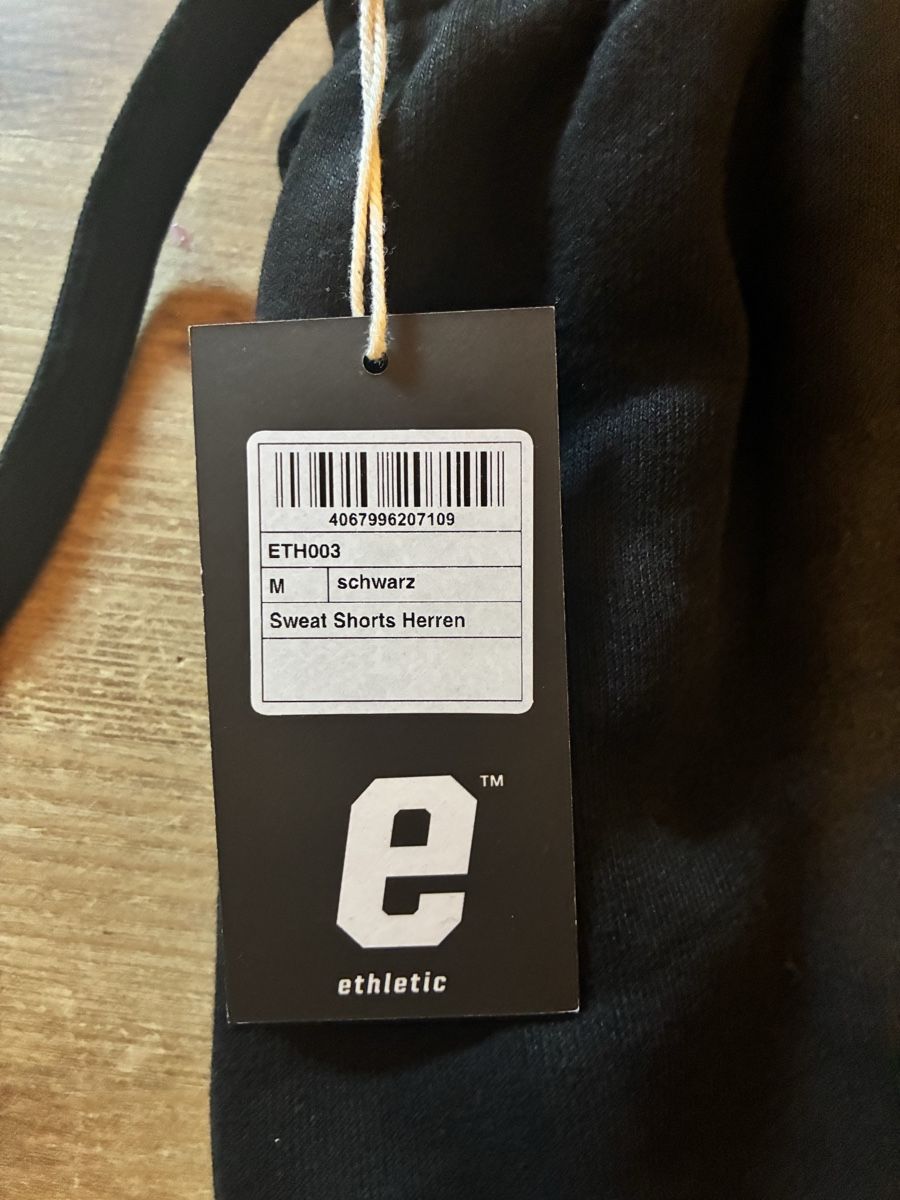 Tute: Ethletic Schwarze Kurze Hose – Nuovo (secondo la descrizione) da Casaccia venduto da Abc0376 1