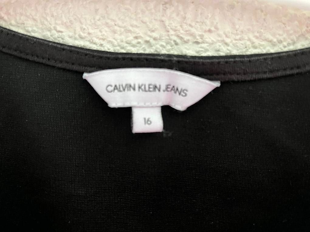 Camicette, T-shirt & Top: Haut Calvin Klein 16 ans – Usato da Geneveys-Coffrane venduto da gg_r2xd 1