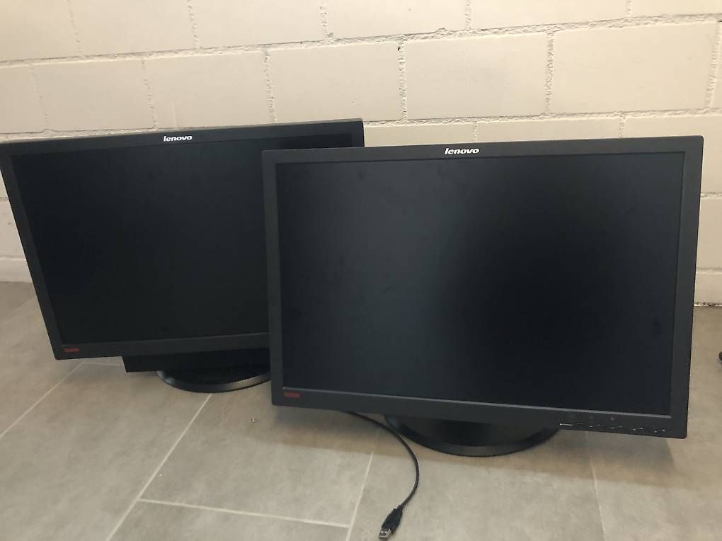 Monitor: Zwei Lenovo Bildschirme – Usato da Berg TG venduto da nolliev1