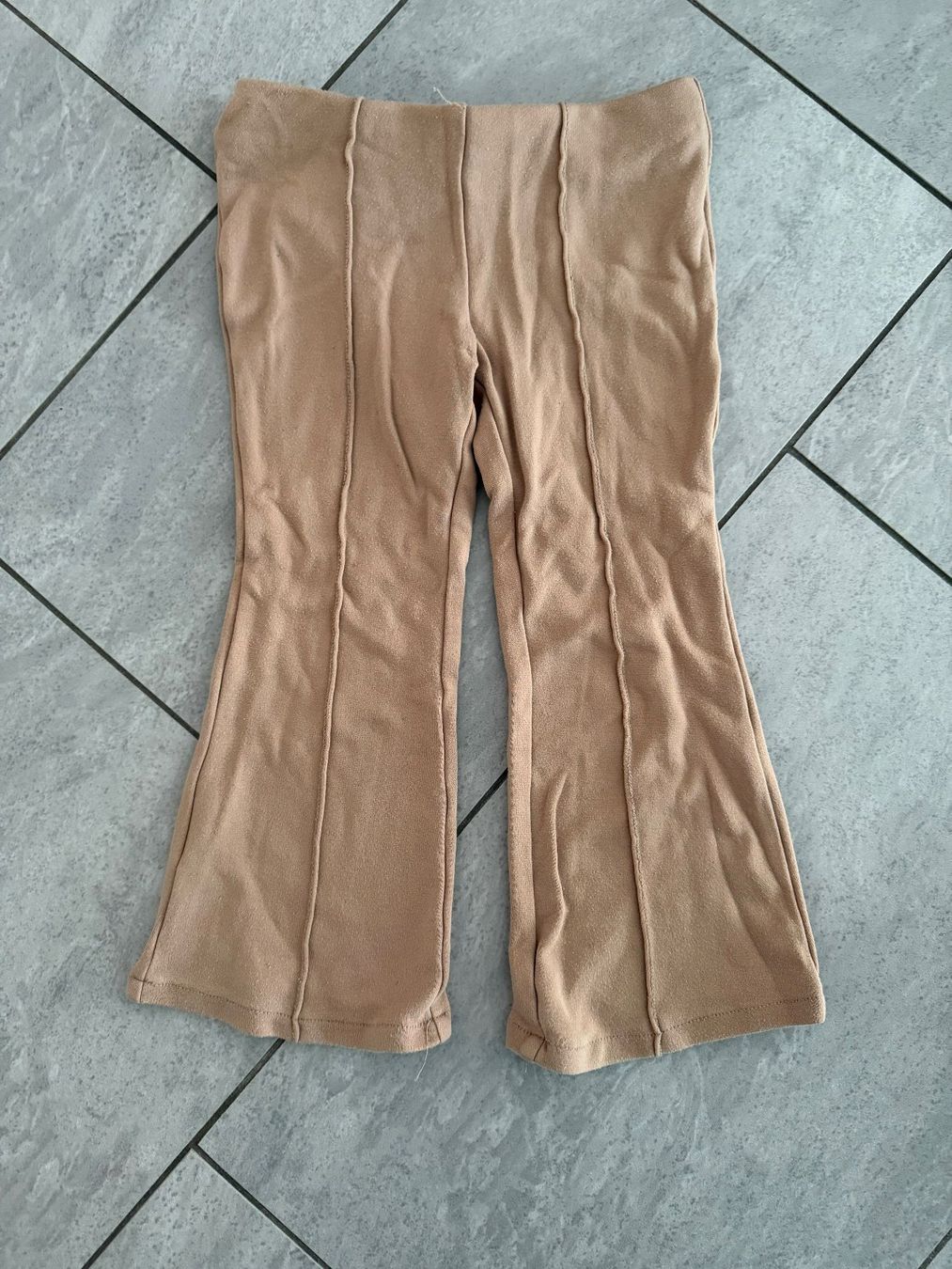 Pantaloni: Mädchenhose - Grösse 98/104 – Usato da Bülach venduto da Loredana13