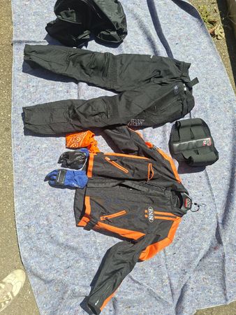IXS Motorrad Bekleidungsset Grösse S  guter Zustand
