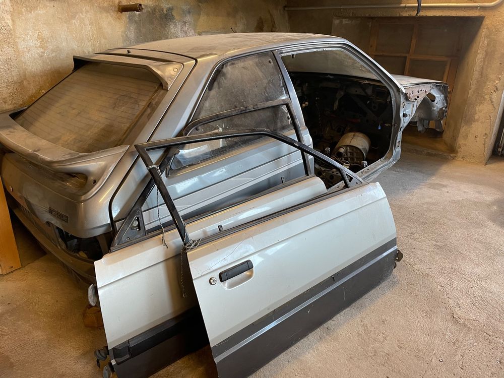 Mazda 323 Turbo 44 lot complet Kaufen auf Ricardo