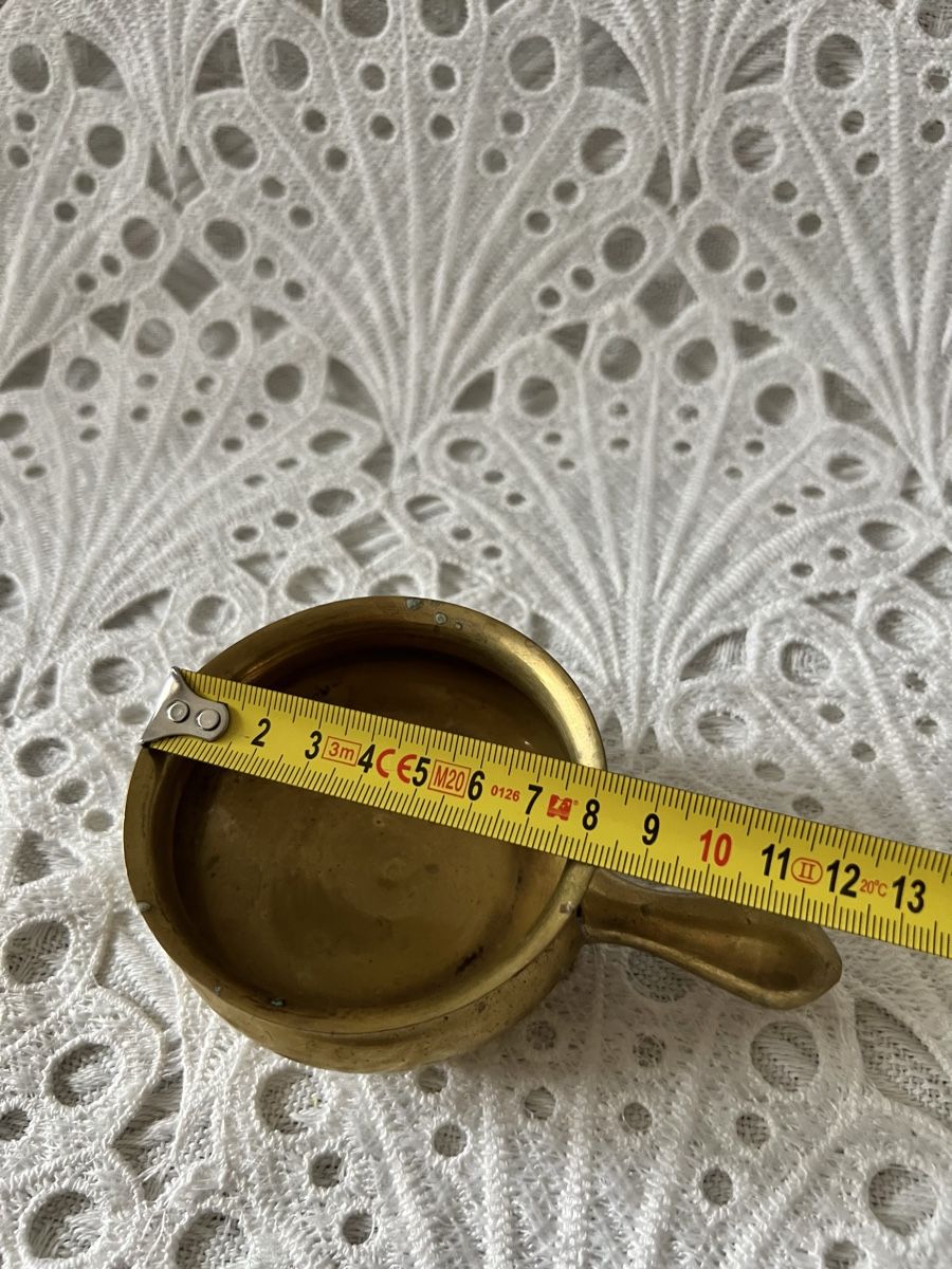 Portacenere: Vintage Messing Aschenbecher Mit Griff – Usato da Frenkendorf venduto da Only1 7