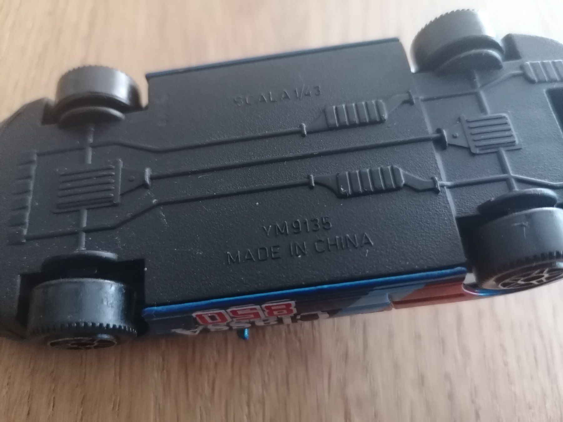 Yat Ming Modellautos: 1/43 Diecast Model BMW 850 – Gebraucht aus Basel von vintagecollector 3