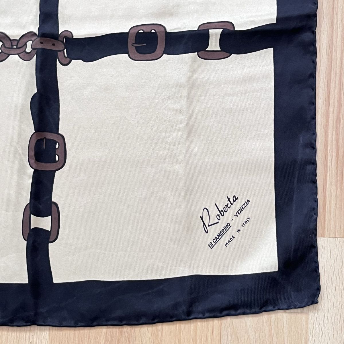 Foulards, Tücher & Schals: Carré de soie vintage – Neu (gemäss Beschreibung) aus Vuisternens-devant-Romont von ribouldog 1