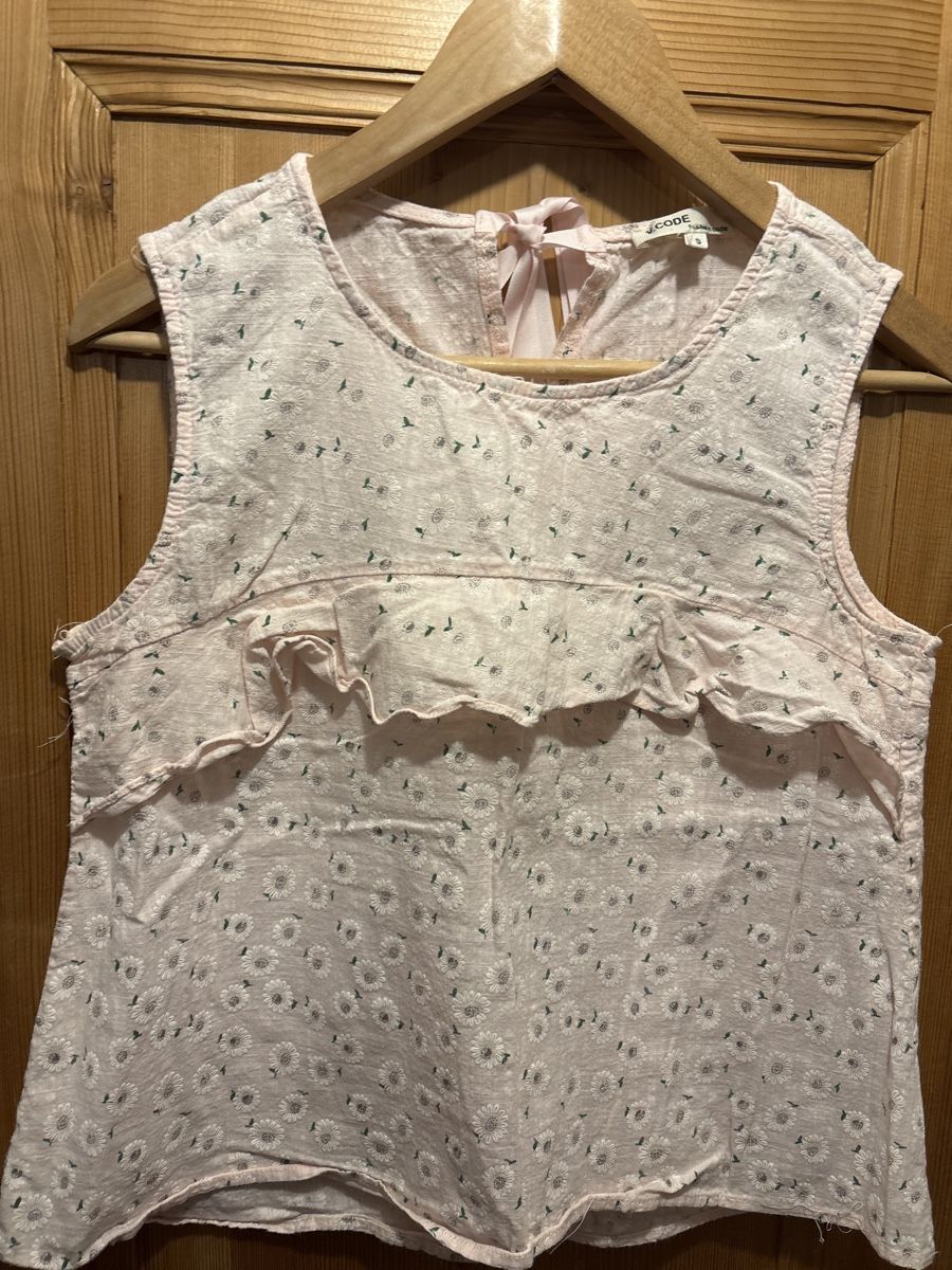 Top: V.CODE rose avec fleurs S – Usato da Arbaz venduto da nin_zqc6