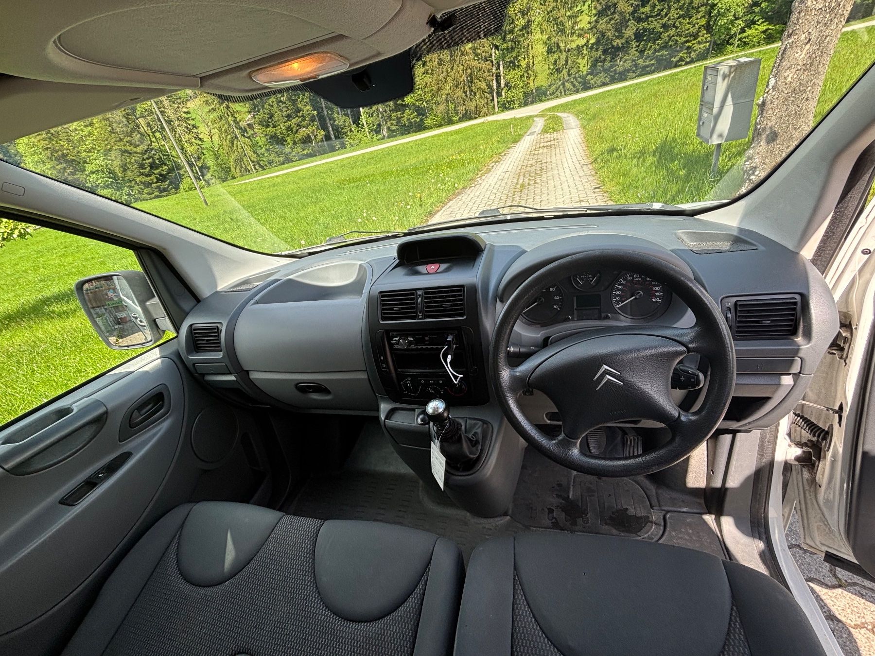 Citroën Veicoli da campeggio: Citroën Jumpy Campervan  ausgebaut und praktisch – Usato da Hünibach venduto da Tamagu 6